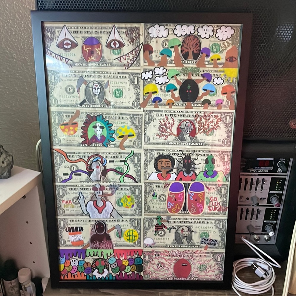 Art piece made of 14 dollars